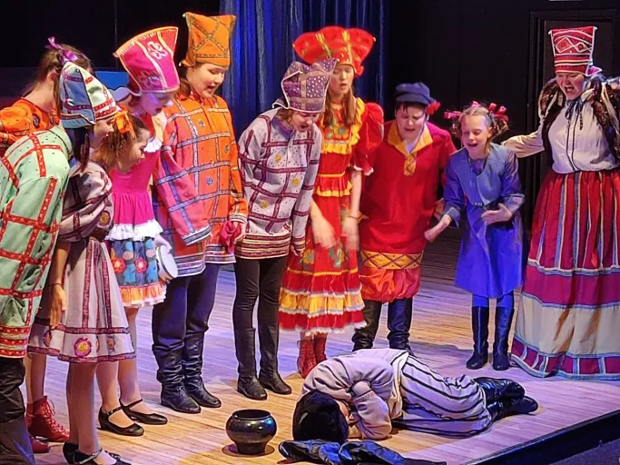 Как поставить школьный спектакль